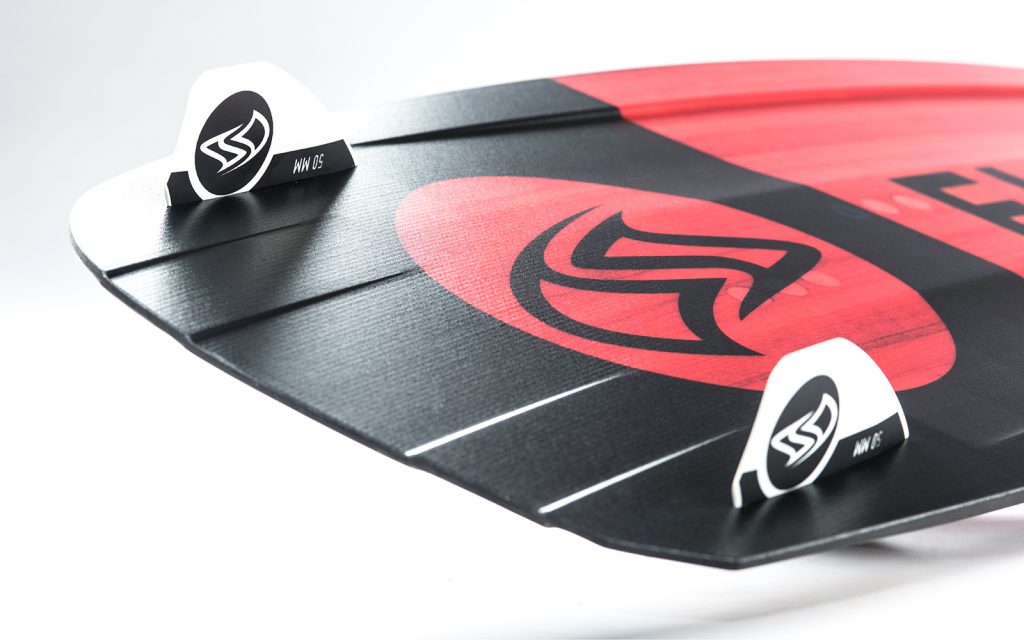 美品 希少カラーFLYSURFER RADICAL6 133x40cm RADICAL6 | FLYSURFER